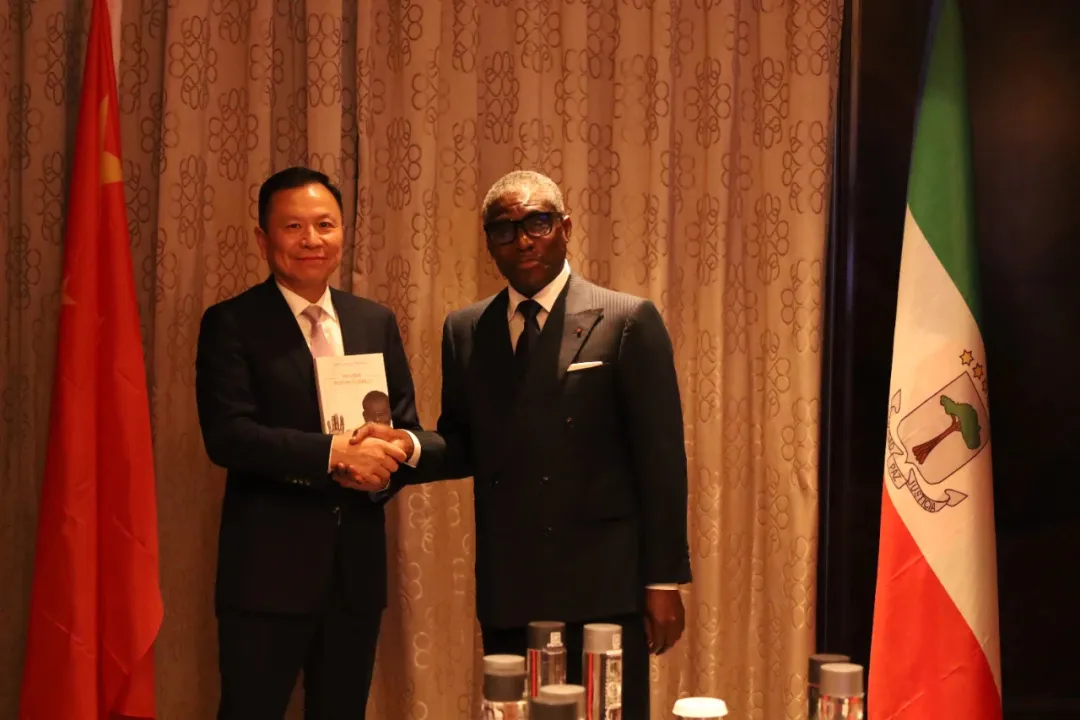 赤道几内亚共和国访华代表与壹定发股份深入探讨产业协同发展